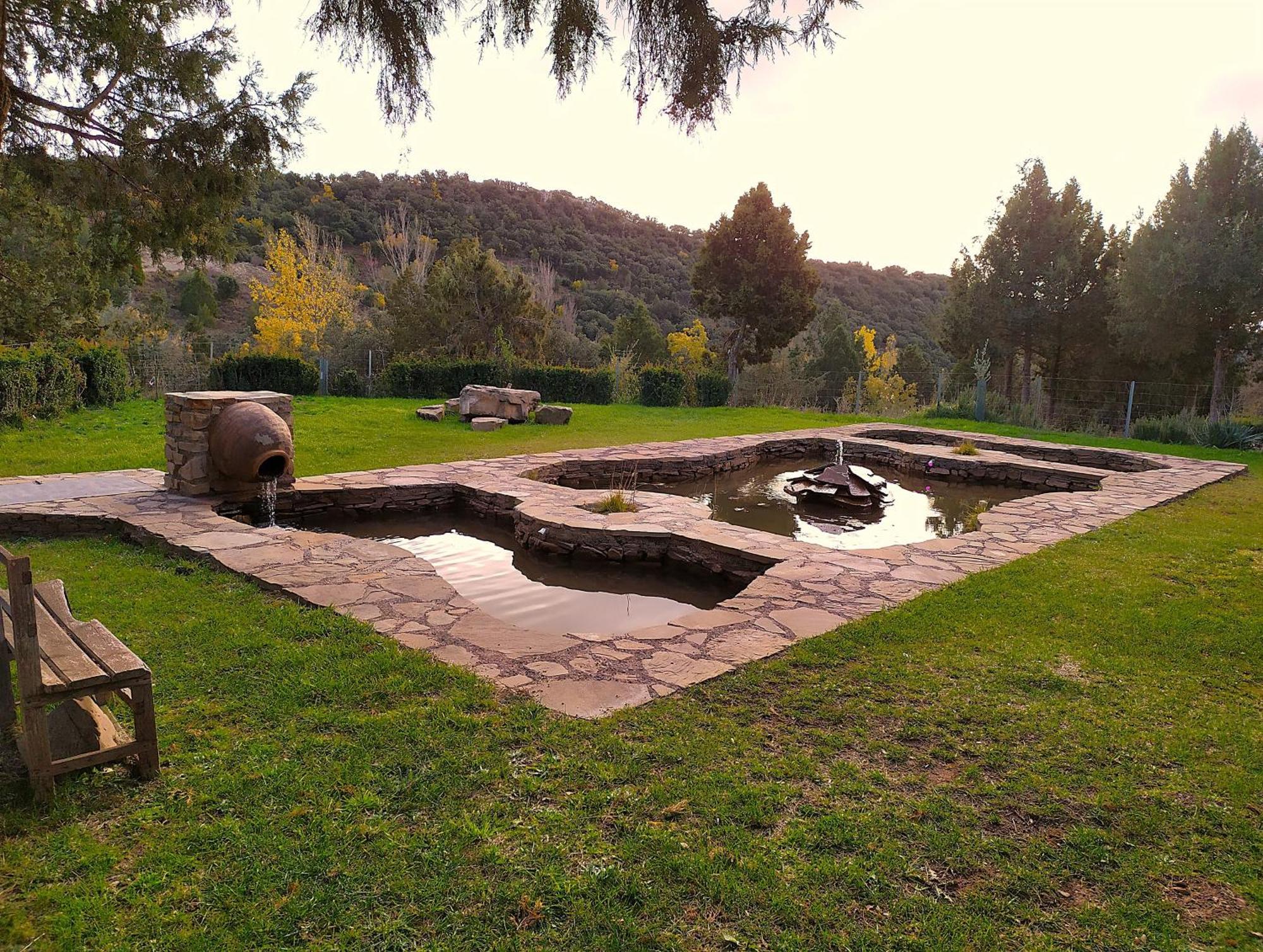 Camping Casa Fausto Cerca De Dinopolis Formiche Alto Eksteriør billede