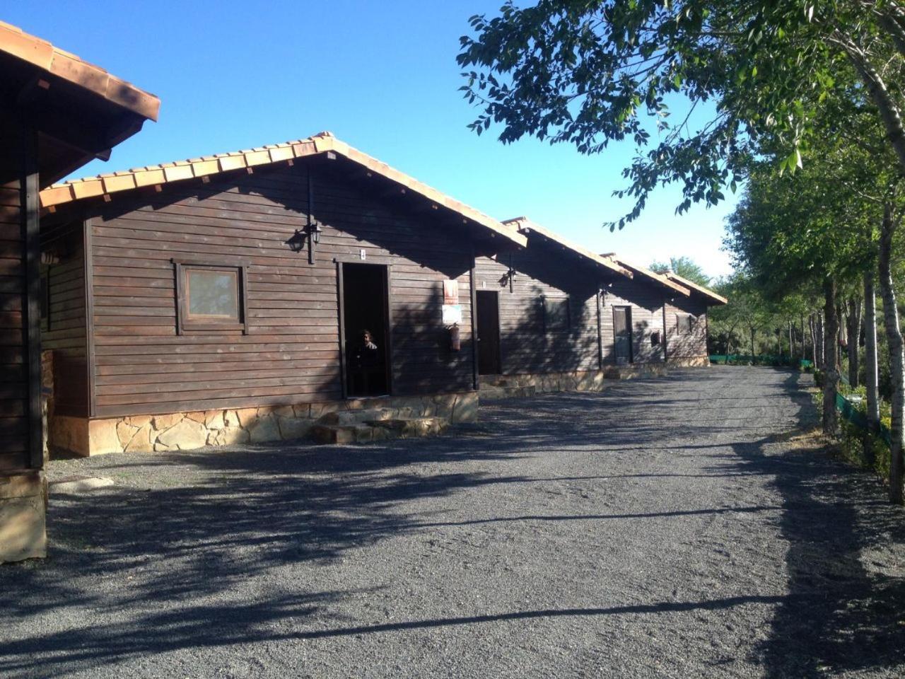 Camping Casa Fausto Cerca De Dinopolis Formiche Alto Eksteriør billede