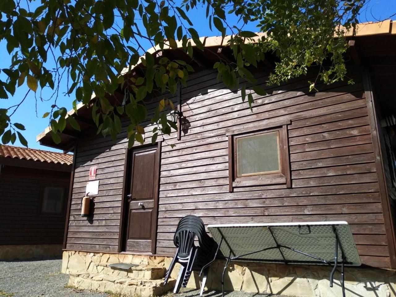 Camping Casa Fausto Cerca De Dinopolis Formiche Alto Eksteriør billede